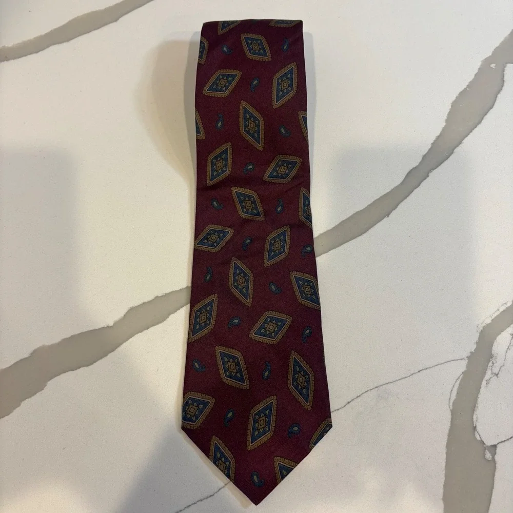 Gieves & Hawkes Savile Row London Silk Tie Burgundy Gold Diamond Paisley Vintage